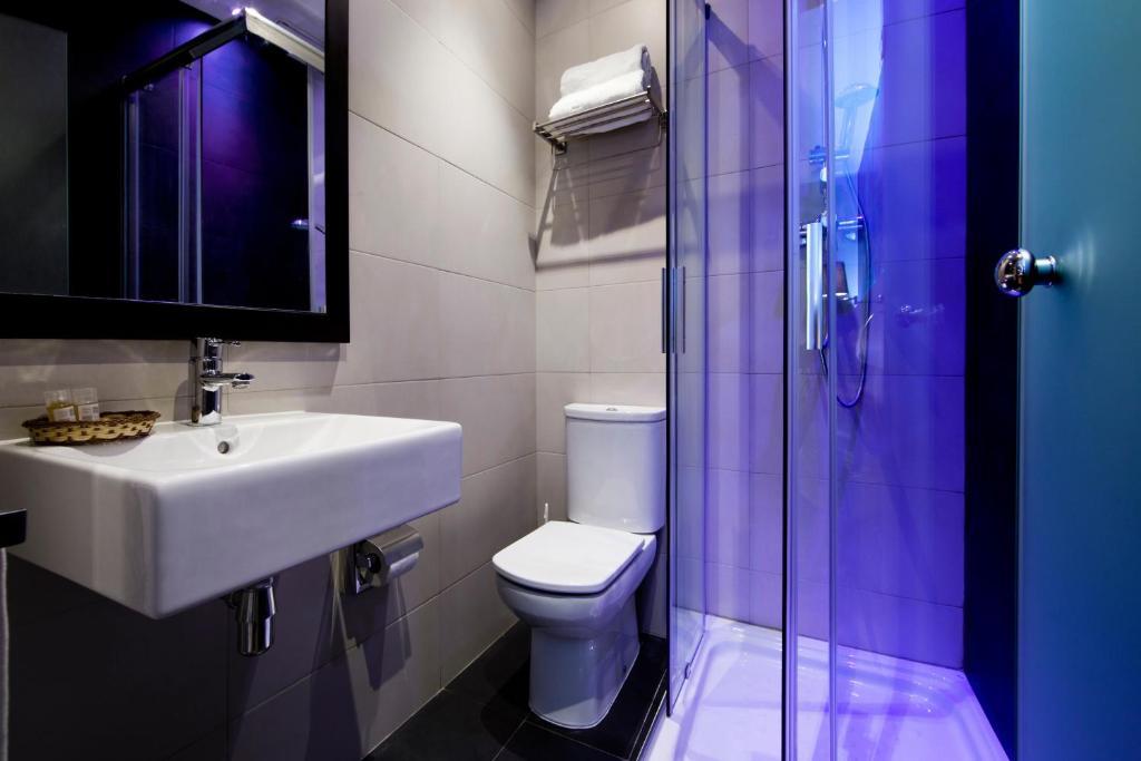 Hostal Bcn Ramblas Barcelona Phòng bức ảnh