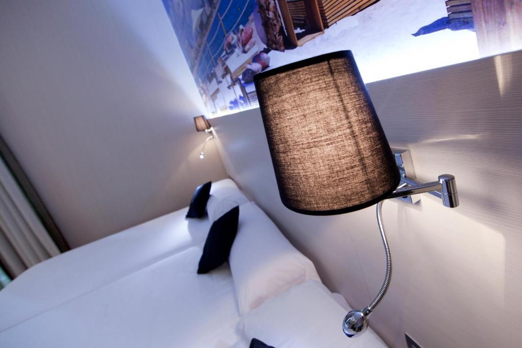 Hostal Bcn Ramblas Barcelona Phòng bức ảnh