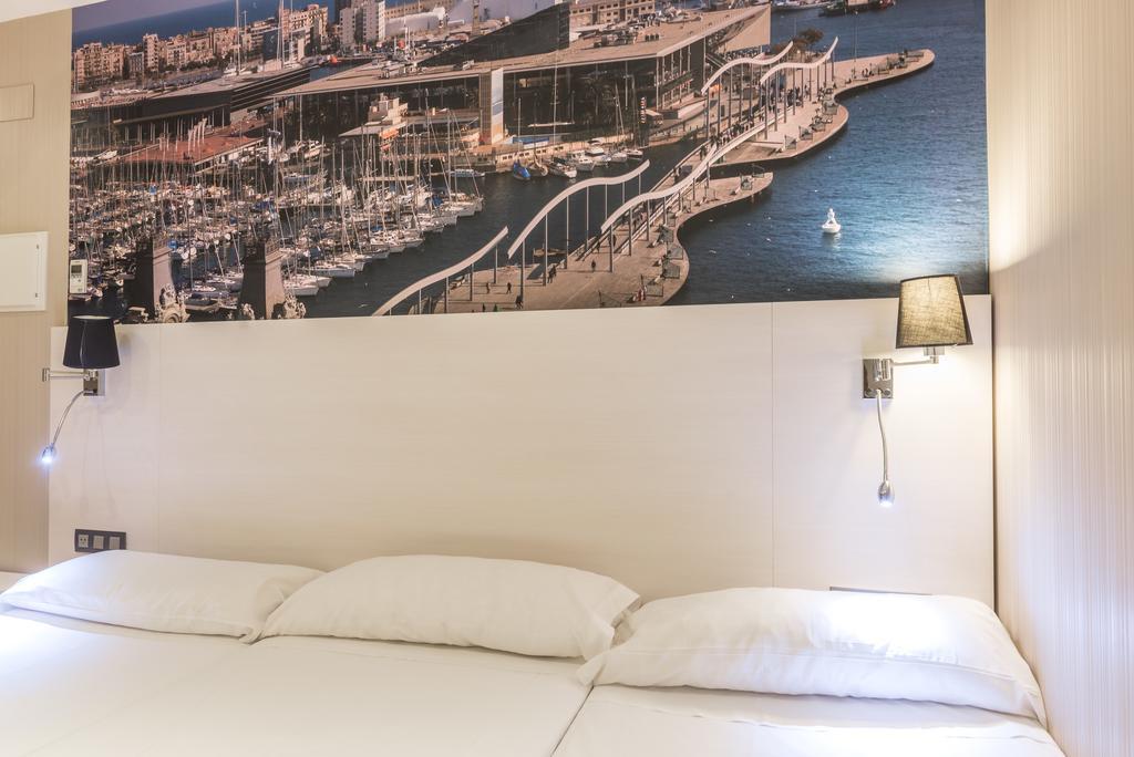 Hostal Bcn Ramblas Barcelona Ngoại thất bức ảnh