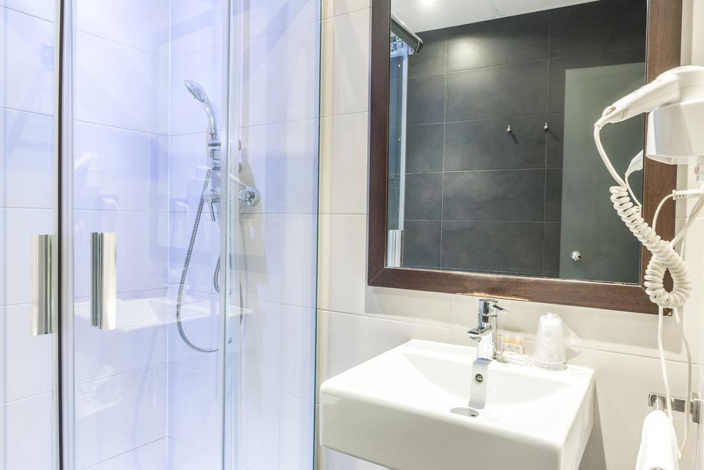 Hostal Bcn Ramblas Barcelona Ngoại thất bức ảnh