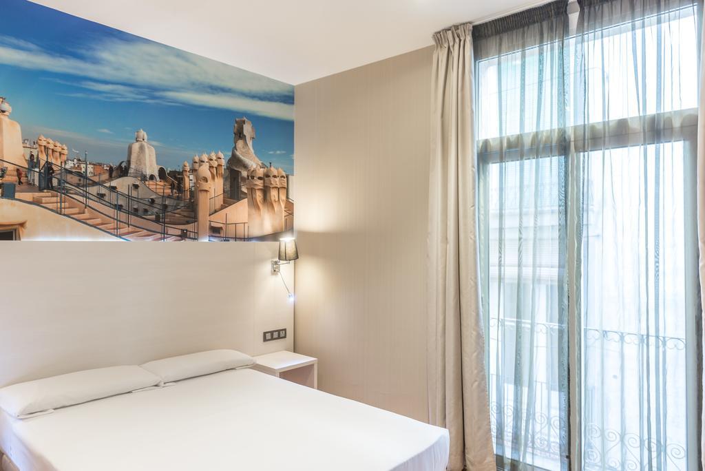 Hostal Bcn Ramblas Barcelona Ngoại thất bức ảnh