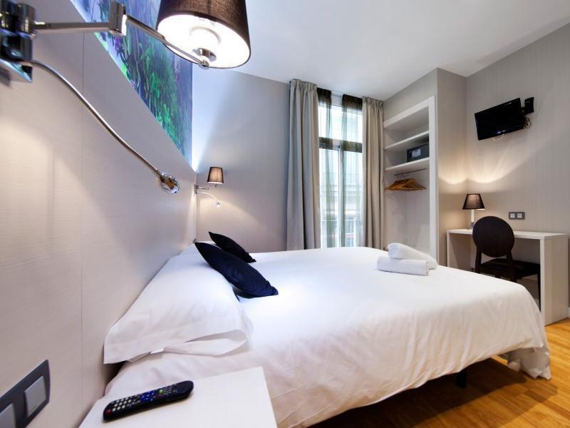 Hostal Bcn Ramblas Barcelona Ngoại thất bức ảnh